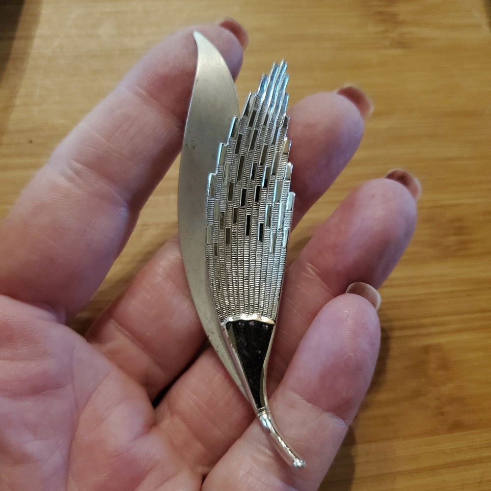 Vintage Beau Sterling Leaf Brooch